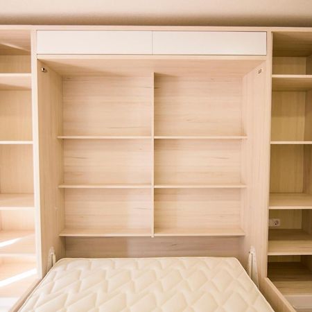 Apartamentos Plaza De Santiago - Estudios Turisticos - 1 Llave Pinto Kültér fotó
