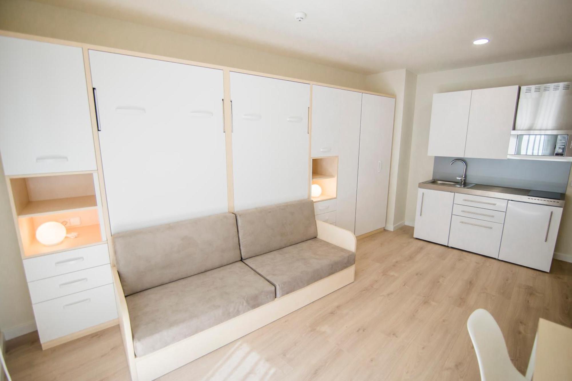 Apartamentos Plaza De Santiago - Estudios Turisticos - 1 Llave Pinto Kültér fotó