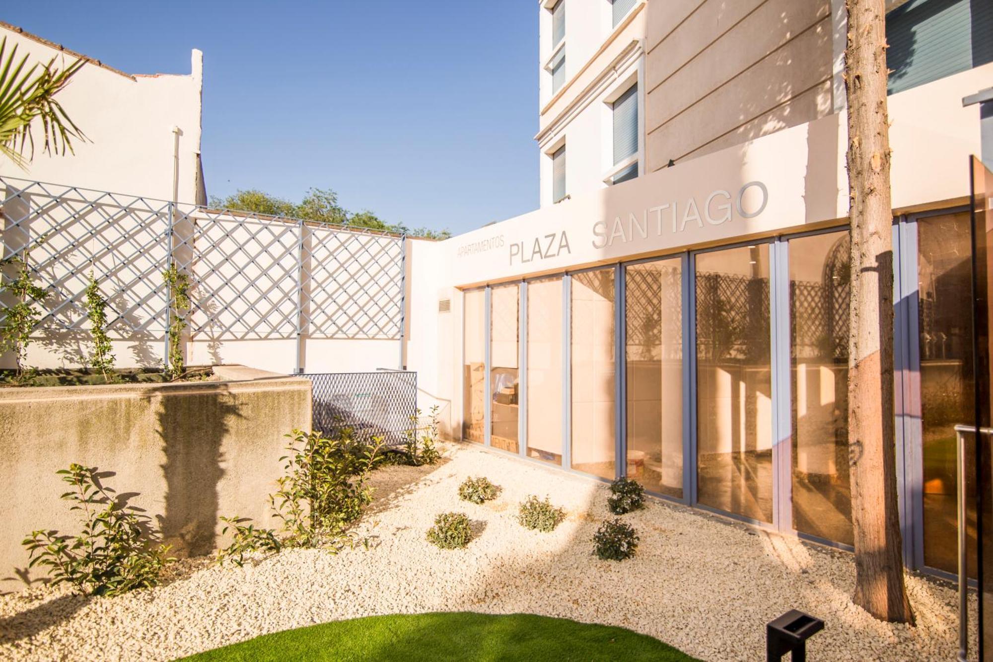 Apartamentos Plaza De Santiago - Estudios Turisticos - 1 Llave Pinto Kültér fotó