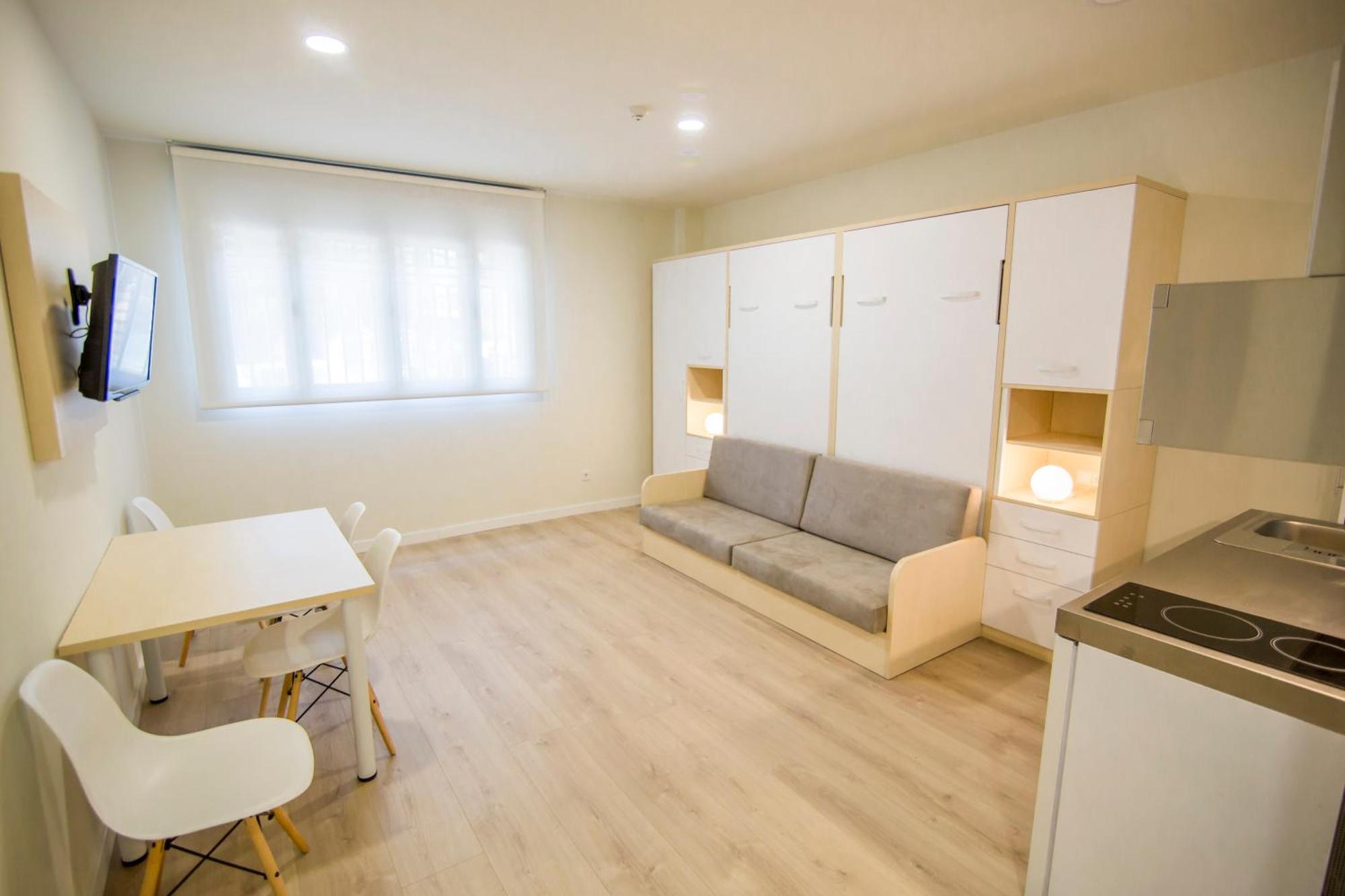 Apartamentos Plaza De Santiago - Estudios Turisticos - 1 Llave Pinto Kültér fotó