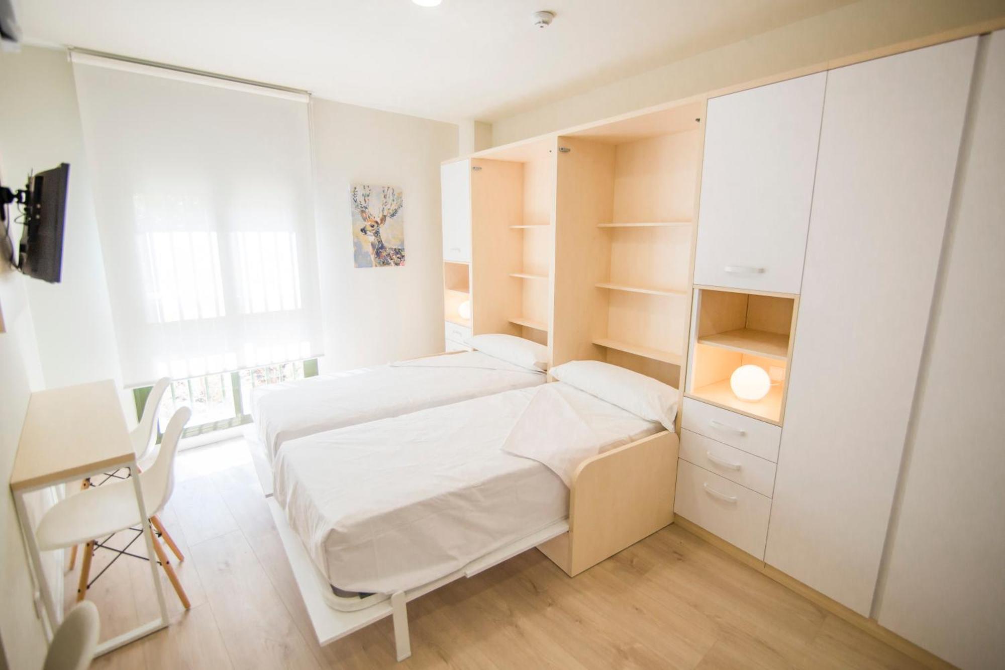 Apartamentos Plaza De Santiago - Estudios Turisticos - 1 Llave Pinto Kültér fotó