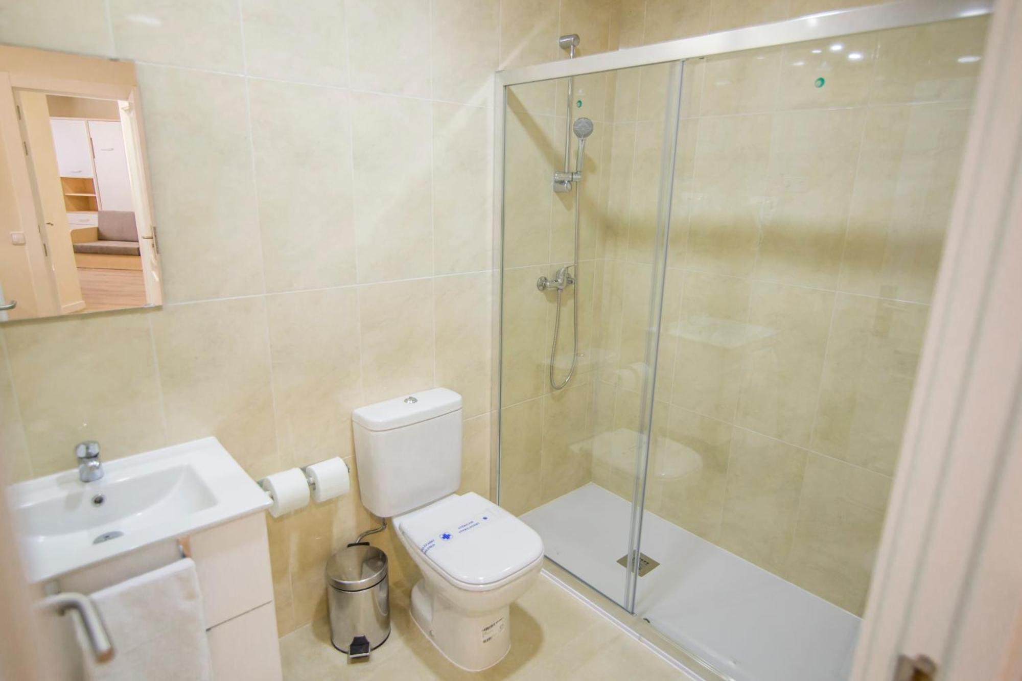 Apartamentos Plaza De Santiago - Estudios Turisticos - 1 Llave Pinto Kültér fotó
