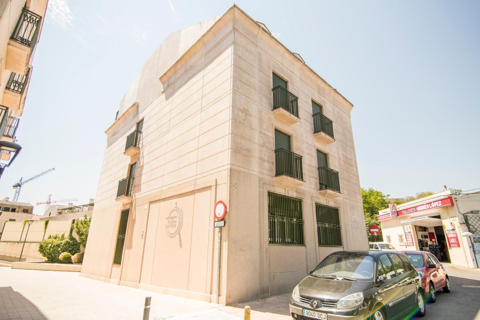Apartamentos Plaza De Santiago - Estudios Turisticos - 1 Llave Pinto Kültér fotó